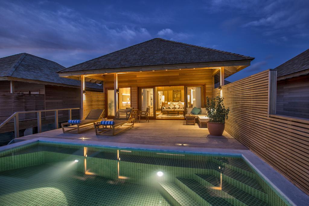 Hurawalhi Island Resort Exterior photo
