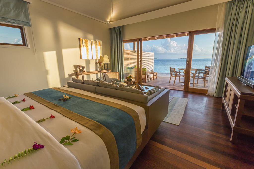Hurawalhi Island Resort Exterior photo