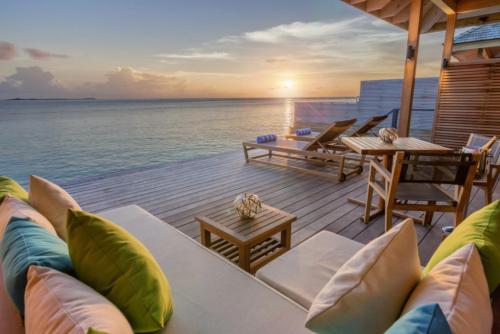 Hurawalhi Island Resort Exterior photo