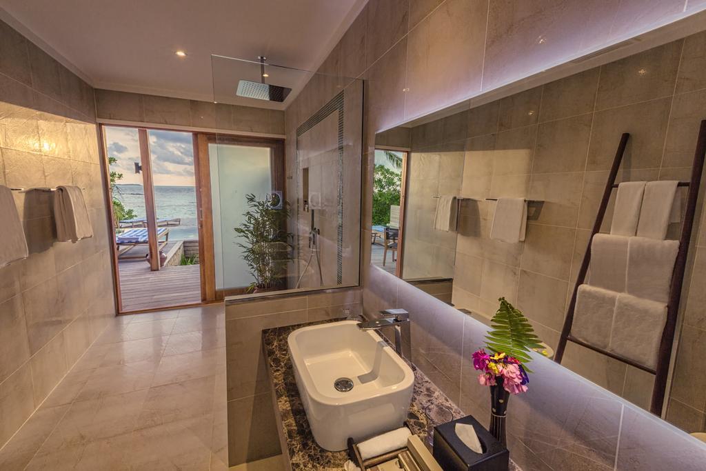 Hurawalhi Island Resort Exterior photo