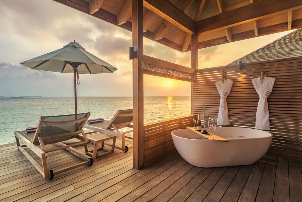 Hurawalhi Island Resort Exterior photo